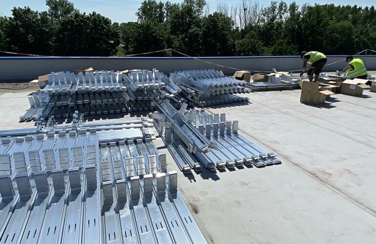 Einige Materialien, die für die Solarpanele wichtig sind.