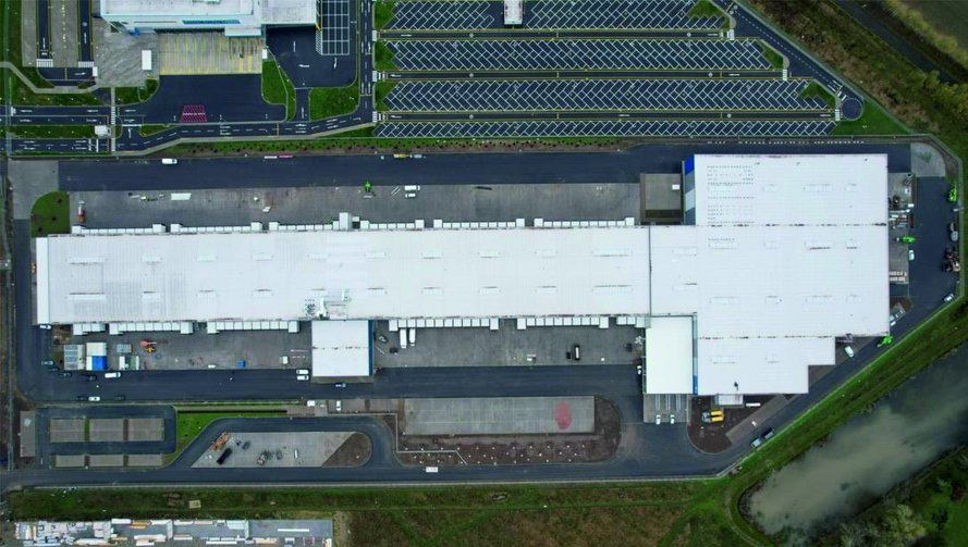 Das Rieck Logistik Gebäude von oben fertig.