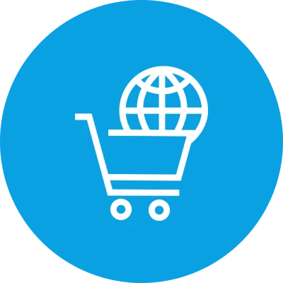 Einkaufswagen mit Globus-Symbol auf blauem Hintergrund.